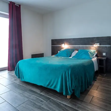 De La Gare 酒店 Surgères