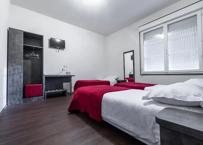 De La Gare 2* Surgères