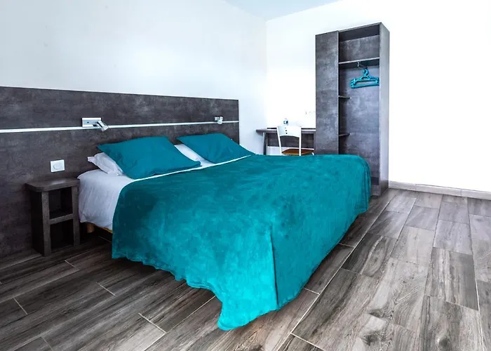 De La Gare Hotel Surgères